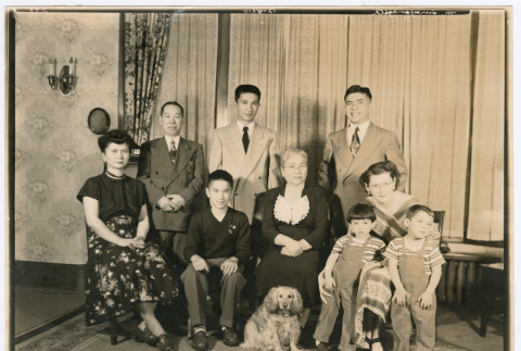 Family portrait (ddr-densho-483-1146)