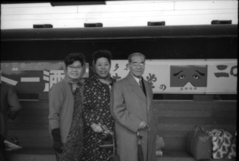 Tomoye (Nozawa) Takahashi with unidentified woman and man (ddr-densho-426-2343)