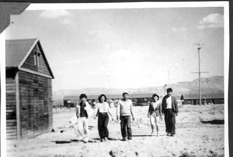 Japanese Americans in camp (ddr-densho-157-54)