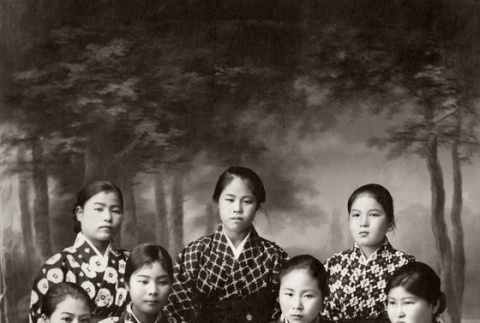 Portrait of seven girls in kimono (ddr-ajah-6-822)