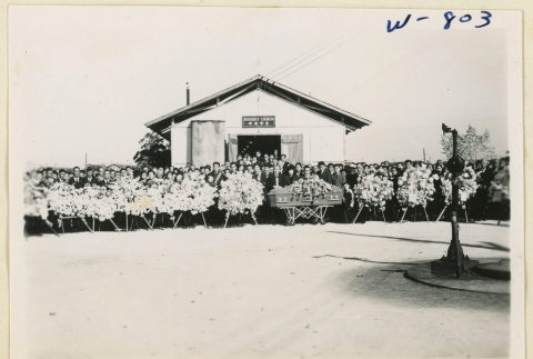 Mourners at Masai's funeral (ddr-densho-37-1908)