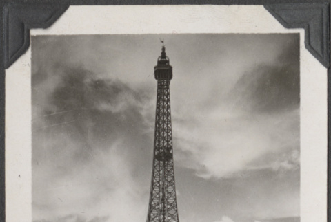 Eiffel Tower (ddr-densho-466-695)