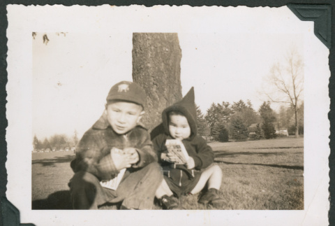 Photo of two young children (ddr-densho-483-363)