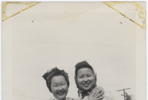 Photograph of sisters, Kumiko and Sandie Saito (ddr-janm-1-139)