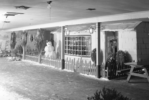 Christmas decorations in an activity hall (ddr-fom-1-56)