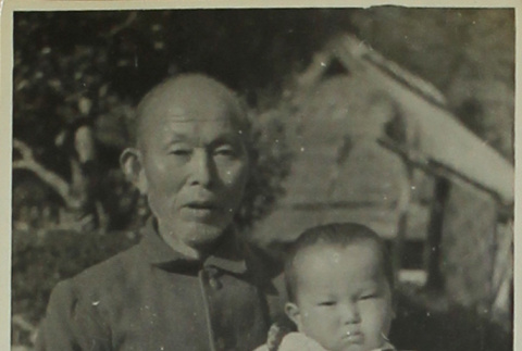 Yoshioka family (ddr-densho-357-657)