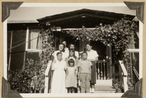 Togashira family (ddr-densho-542-442)