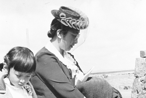 Japanese American departure from camp (ddr-densho-39-16)