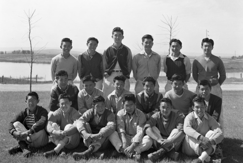 Men's sports team in Minidoka (ddr-fom-1-565)