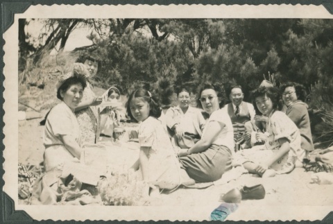 Group at Baker's Beach (ddr-densho-321-1004)