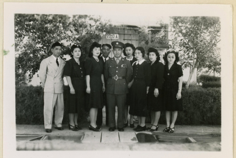 Toda Sakahiro and family (ddr-densho-37-1674)
