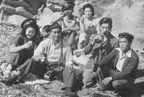 Japanese Americans on an outing (ddr-densho-187-7)