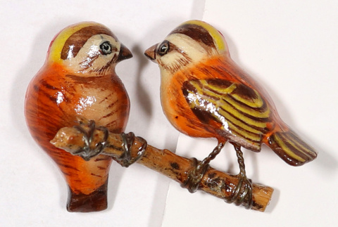 Carved pin of two birds (ddr-densho-475-156)