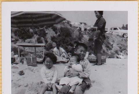 Susan, William and Leslie Shiomi on beach (ddr-densho-522-360)