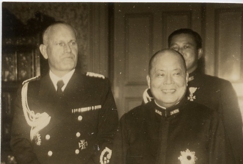 Eugen Ott with Admiral Osumi (ddr-njpa-1-1003)