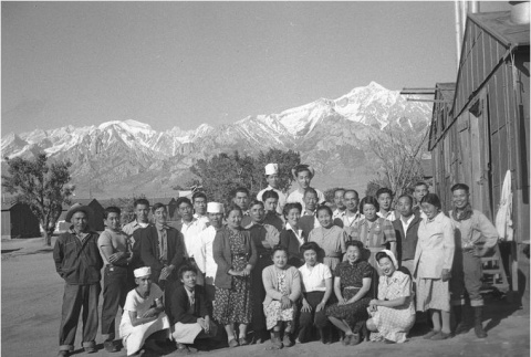 Group of Japanese Americans (ddr-densho-153-340)