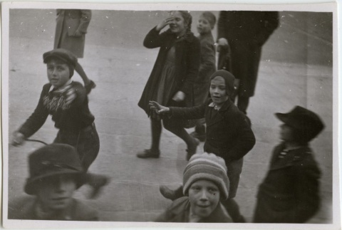 Children in the street (ddr-densho-201-183)