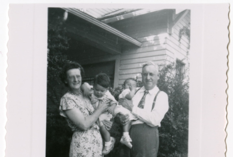 David and Mary Alice with grandparents (ddr-densho-462-58)
