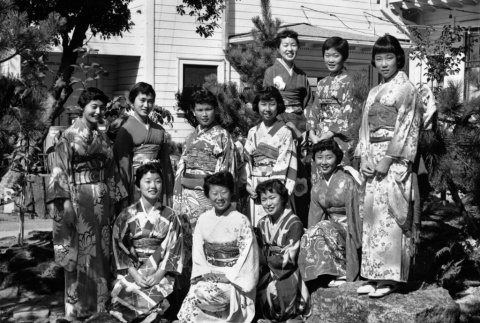 Group of women posing in kimonos (ddr-ajah-3-19)
