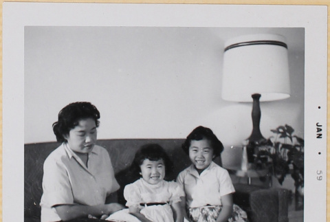 Yoshiko, Susan and Leslie Shiomi (ddr-densho-522-506)