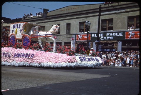 Portland Rose Festival Parade- float 29 