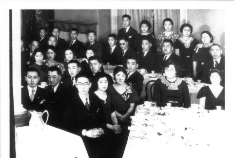 Group photo in the Tacoma Hotel (ddr-densho-109-33)