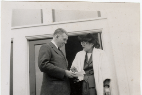 Tomoye Takahashi and Bill Brewer (ddr-densho-426-845)