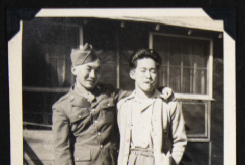 Gary Kikawa and a solider (ddr-densho-542-732)