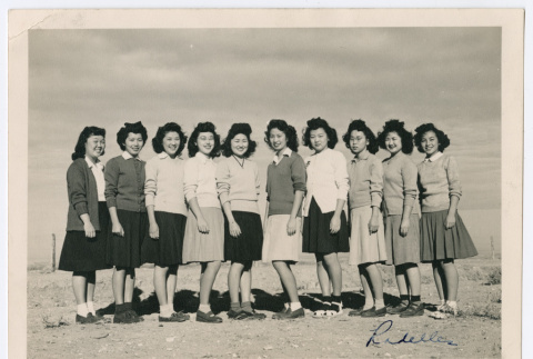 10 Women (ddr-ohs-1-103)