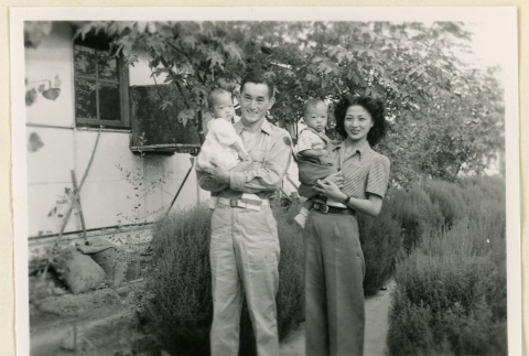 Watanabe family (ddr-densho-37-1578)