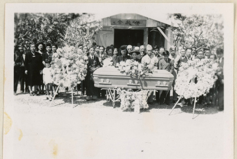 Mourners at Yoichi Otani's funeral (ddr-densho-37-2084)