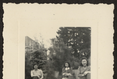 Three women (ddr-densho-287-91)
