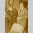 A couple traveling (ddr-njpa-1-1325)