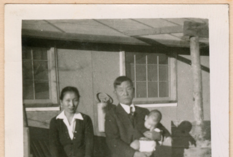 Domoto Family (ddr-densho-329-1295)