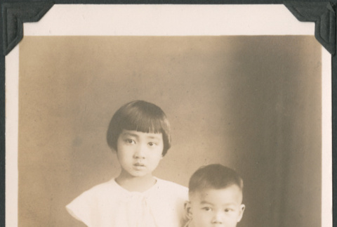 Portrait of Fumi and Hiro (ddr-densho-483-528)
