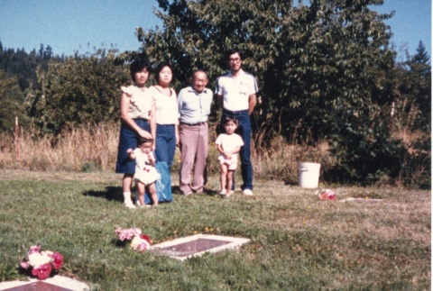 George Kida and relatives from Japan at family graveyard (ddr-one-3-88)