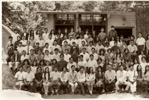 Group photograph of the Lake Sequoia Retreat campers, 1968 (ddr-densho-336-132)