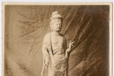 Photograph of figurine (ddr-densho-410-373)