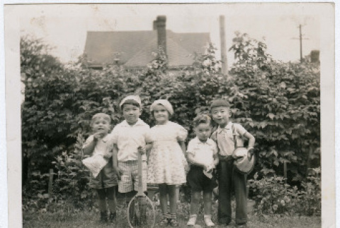 Photo of group of children (ddr-densho-355-311)