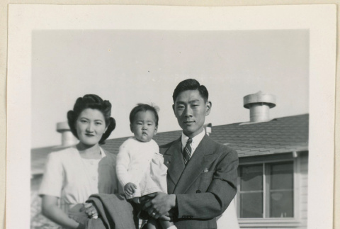 Tsudama family (ddr-densho-37-929)