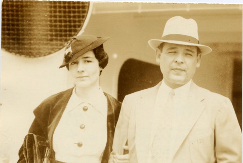 A couple posing on a ship (ddr-njpa-1-1477)