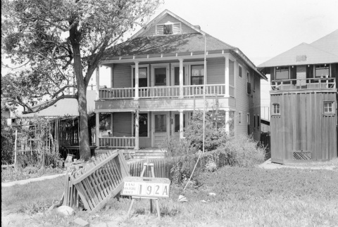 House labeled East San Pedro Tract 192A (ddr-csujad-43-148)