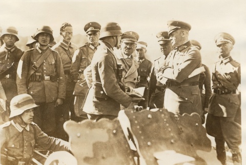 Werner von Blomberg speaking with other military leaders (ddr-njpa-1-2223)
