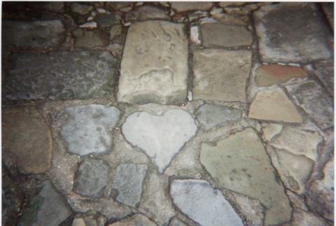 Stone pavement with heart-shaped stone (ddr-densho-426-574)