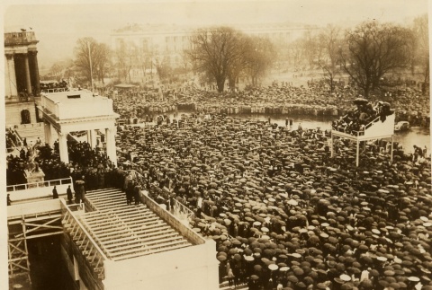 View of a crowd (ddr-njpa-1-1495)