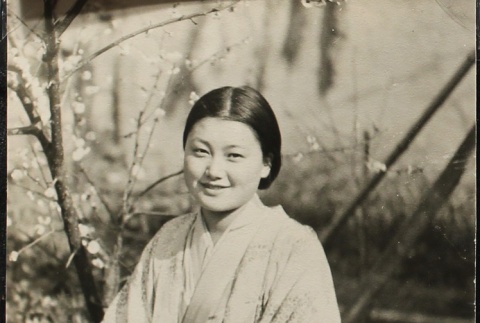 Japanese woman in kimono (ddr-densho-259-114)