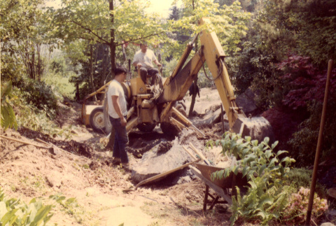 Clearing out an area in Madison Park (ddr-densho-354-143)