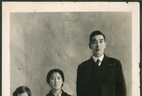 Portrait of family (ddr-densho-293-130)