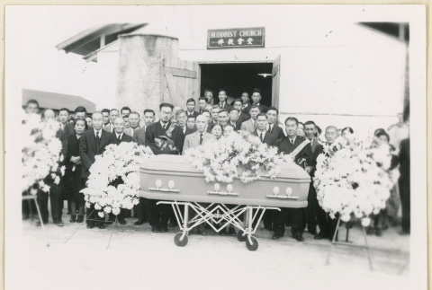 Mourners at Isaku Arai's funeral (ddr-densho-37-1768)