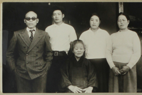 Photograph: Miyamoto family (ddr-densho-357-718-mezzanine-40c0373aab)